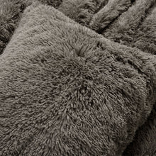 Cargar imagen en el visor de la galería, Emma Faux Fur Comforter Set
