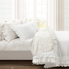 Carregar imagem no visualizador da galeria, Garden Of Flowers Ruffle Sheet Set
