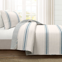 Cargar imagen en el visor de la galería, Farmhouse Stripe Reversible Cotton Quilt Set
