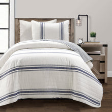 Cargar imagen en el visor de la galería, Farmhouse Stripe Reversible Cotton Quilt Set
