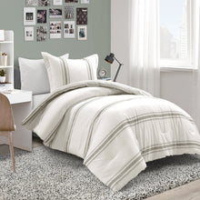 Cargar imagen en el visor de la galería, Farmhouse Stripe Reversible Comforter Set
