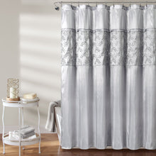 Carregar imagem no visualizador da galeria, Maria Shower Curtain
