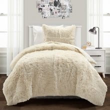 Cargar imagen en el visor de la galería, Emma Faux Fur Comforter Set
