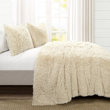 Cargar imagen en el visor de la galería, Emma Faux Fur Comforter Set
