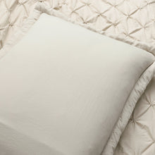 Cargar imagen en el visor de la galería, Ravello Pintuck 3 Piece Duvet Cover Set
