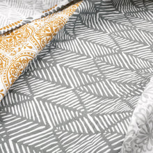 Cargar imagen en el visor de la galería, Bohemian Stripe Quilt 3 Piece Set
