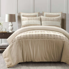 Cargar imagen en el visor de la galería, Mia Pleated Color Block Comforter 5 Piece Set
