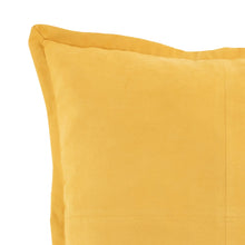 Cargar imagen en el visor de la galería, Faux Suede Decorative Pillow
