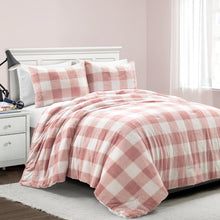 Carregar imagem no visualizador da galeria, Plaid Ultra Soft Faux Fur All Season Comforter Set
