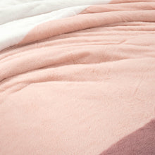 Cargar imagen en el visor de la galería, Farmhouse Color Block Ultra Soft Faux Fur Comforter Set
