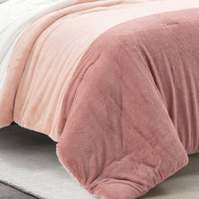 Cargar imagen en el visor de la galería, Farmhouse Color Block Ultra Soft Faux Fur Comforter Set
