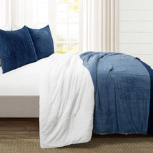 Load image into Gallery viewer, Farmhouse Color Block Ultra Soft Faux Fur Comforter Set
