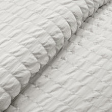 Cargar imagen en el visor de la galería, Crinkle Textured Dobby Comforter Set
