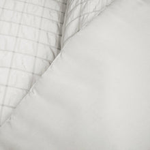 Cargar imagen en el visor de la galería, Crinkle Textured Dobby Comforter Set
