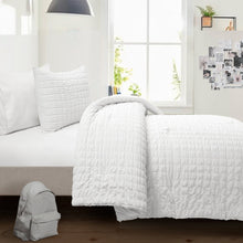 Cargar imagen en el visor de la galería, Crinkle Textured Dobby Comforter Set
