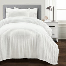 Load image into Gallery viewer, Super Cozy Ultra Soft Ribbed Faux Fur Oversized Blanket/Bedspread
