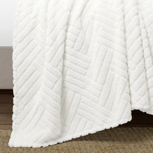 Cargar imagen en el visor de la galería, Super Cozy Ultra Soft Sherpa Jacquard Geo Blanket/Bedspread
