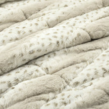 Cargar imagen en el visor de la galería, Leopard Textured Faux Fur Comforter 3 Piece Set
