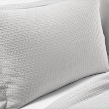 Cargar imagen en el visor de la galería, Haniya Solid Waffle Woven Cotton Textured Comforter Set
