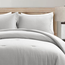 Cargar imagen en el visor de la galería, Haniya Solid Waffle Woven Cotton Textured Comforter Set
