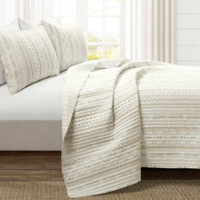 Cargar imagen en el visor de la galería, Hygge Stripe 3 Piece Quilt Set
