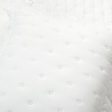 Cargar imagen en el visor de la galería, Reyna Ruffle Reversible Oversized 3 Piece Quilt Set
