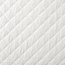 Cargar imagen en el visor de la galería, Ava Diamond Oversized Cotton Quilt Set
