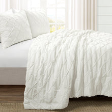 Load image into Gallery viewer, Ravello Pintuck Cotton Comforter 3 Piece Set
