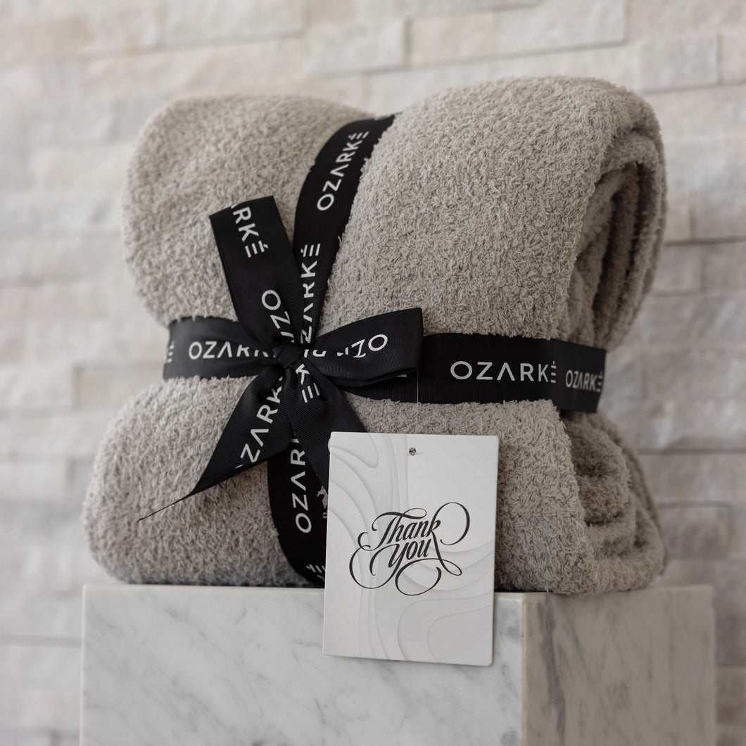 Ozarké Luxe Rib Trim Throw Blanket