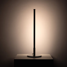 Carregar imagem no visualizador da galeria, Léger LED Table Lamp
