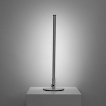 Cargar imagen en el visor de la galería, Léger LED Table Lamp
