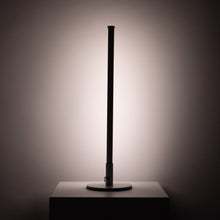 Carregar imagem no visualizador da galeria, Léger LED Table Lamp
