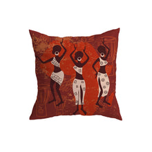 Carregar imagem no visualizador da galeria, Traditional Huddle Cushion Cover
