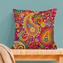 Cargar imagen en el visor de la galería, Colorful Bohemian Cushion Cover
