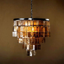 Cargar imagen en el visor de la galería, 3-Light Traditional Shell Pendant Lighting
