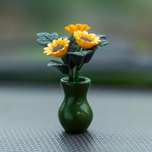 Carregar imagem no visualizador da galeria, Mini Sunflower Car Vase
