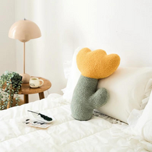 Carregar imagem no visualizador da galeria, Korean Flower Pillow
