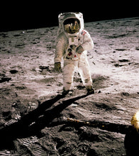 Carregar imagem no visualizador da galeria, Astronaut on the Moon Wall Mural. Space Theme Decor. #6317
