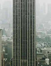 Cargar imagen en el visor de la galería, Empire State Building NYC Wall Mural. New York City Skyscrapers Peel and Stick Wallpaper. #6407
