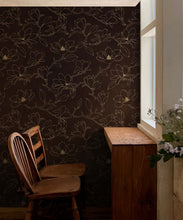 Cargar imagen en el visor de la galería, Dark Brown Wallpaper. Chinoiserie Flower Pattern Wallpaper. #6557
