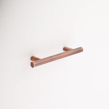 Cargar imagen en el visor de la galería, Abigail Solid Brass Drawer Pull - 3.75 Inch Centers
