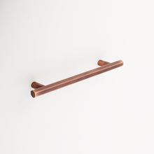 Cargar imagen en el visor de la galería, Abigail Solid Brass Drawer Pull - 6 Inch Centers
