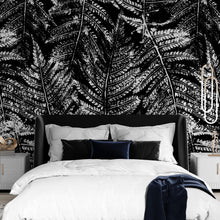 Cargar imagen en el visor de la galería, Black and White Fern Botanical Wallpaper. Peel and Stick Mural. #6579
