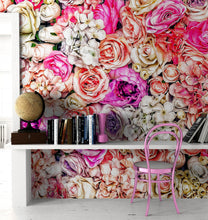 Carregar imagem no visualizador da galeria, Vibrant Floral Bliss Wallpaper Mural - Colorful Roses and Flower Arrangements #6602
