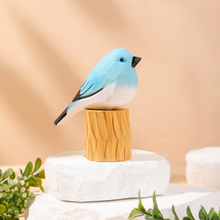 Cargar imagen en el visor de la galería, Miniature Bird Figurines
