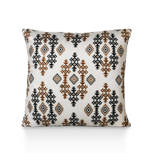 Cargar imagen en el visor de la galería, Ethnic Elegance Cushion Covers
