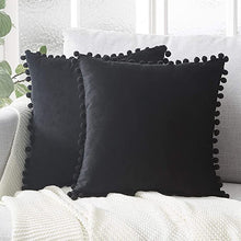 Carregar imagem no visualizador da galeria, Velvet Pom Pom Cushion Covers
