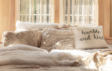 Cargar imagen en el visor de la galería, Humble and Kind Script Decorative Pillow Cover
