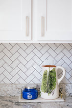 Carregar imagem no visualizador da galeria, Herringbone Backsplash
