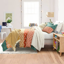 Carregar imagem no visualizador da galeria, Super Cozy Ultra Soft Sherpa Jacquard Geo Blanket/Bedspread
